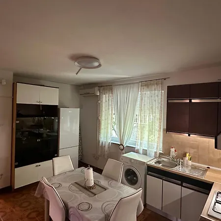 Apartmani Ira Crikvenica Exterior photo