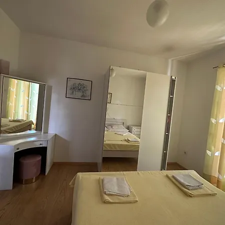 Apartmani Ira Crikvenica Exterior photo